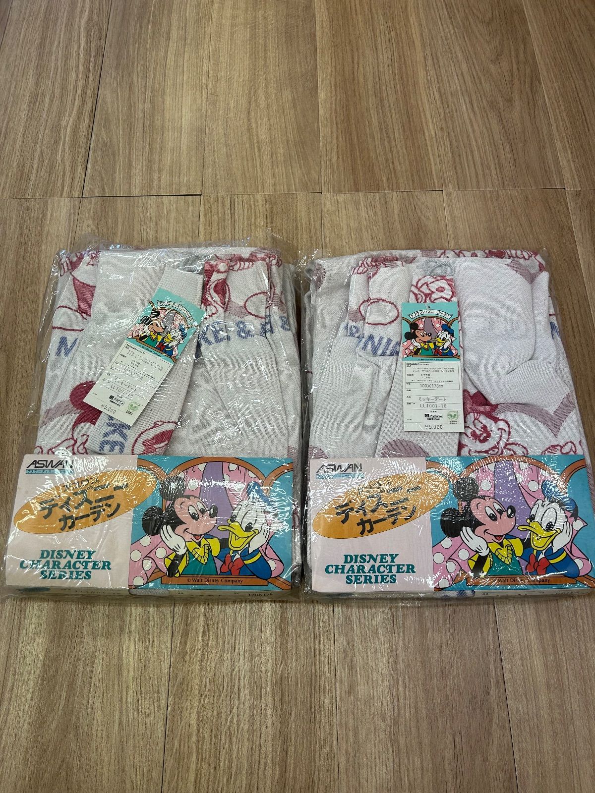 入手困難☆アスワン　ディズニー　ミッキー　ミニー　カーテン カーテンセット】遮光カーテン＆レース4枚セット｜ディズニー