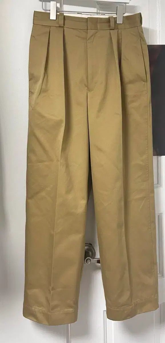 nanamica(ナナミカ) ダブル プリーツ チノパンツ TAN(1)