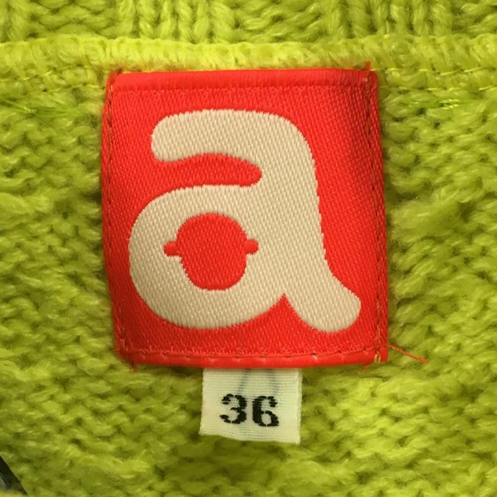 (美品・新品)アルチビオ タートルネックニットセーター・中綿スカート サイズ36 アルチビオ タートルネックセーター グリーンイエロー 身頃ケーブル