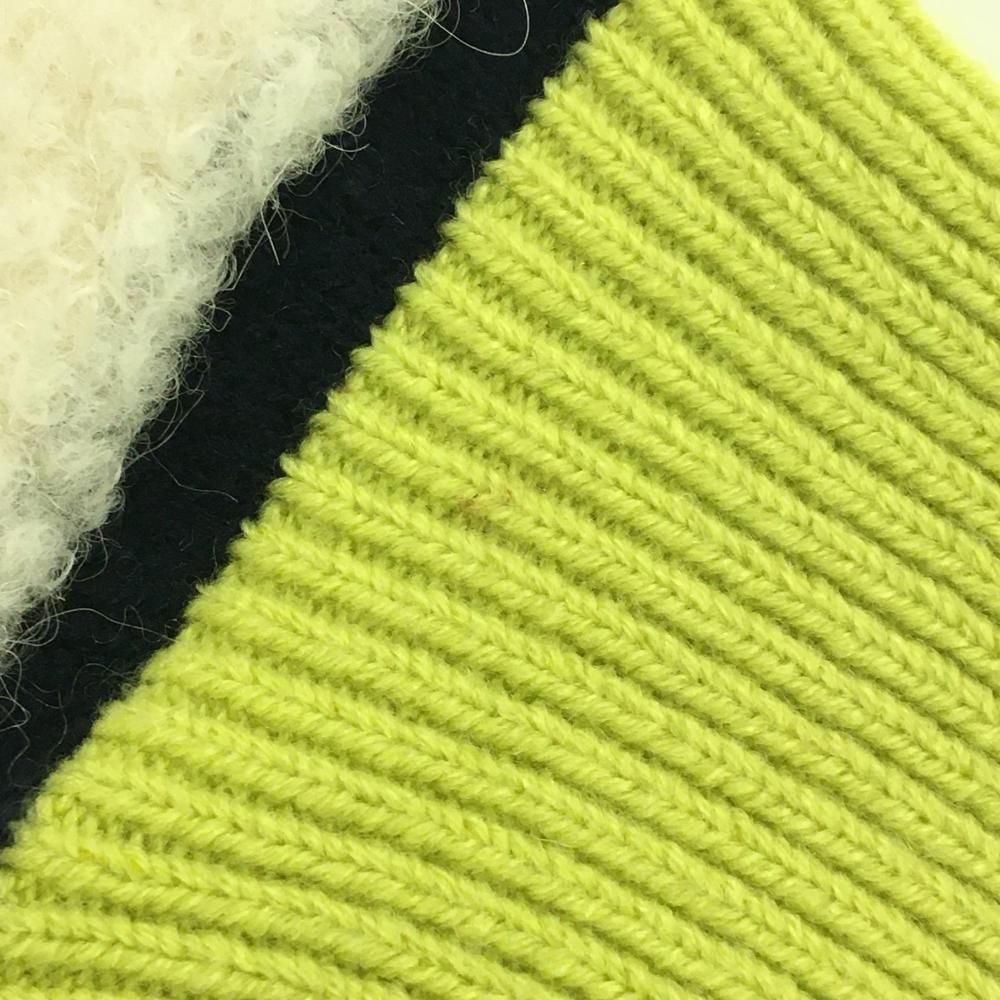 アルチビオ タートルネックセーター グリーンイエロー 身頃ケーブル