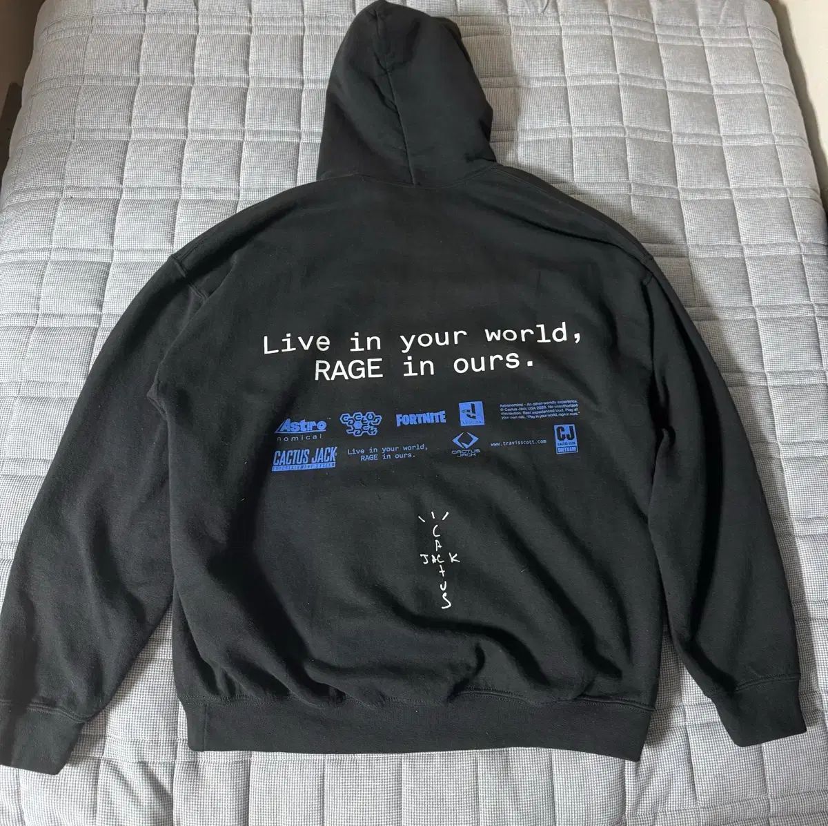 トラヴィススコット マーチャンダイズ WORLD フーディー Tシャツ L