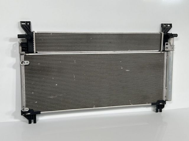 良品 ノア ヴォクシー エスクァイア HV ZWR80G ZWR80W 純正 インバーター用 ラジエーター+コンデンサー G9010-28030 88460-28660 管理27017
