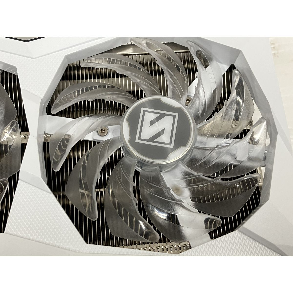 [中古美品・値下げ済]ASRock グラフィックボード rx7800xt Amazon | ASRock Radeon / RX7800XT 搭載 グラフィックボード GDDR6