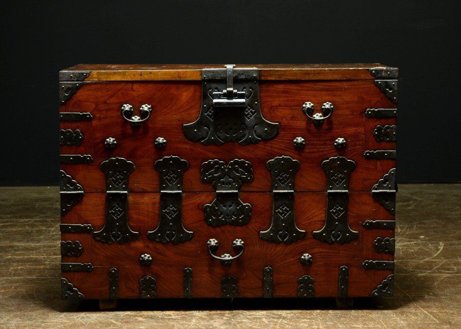 蔵A5530】朝鮮古美術 李朝箪笥 バンダジ 鉄金具 鍵付 - メルカリ