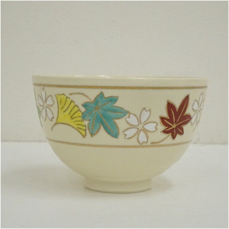 京焼 加藤昌山造 色絵雲錦茶碗（箱付） 茶道 抹茶 おしゃれ 抹茶茶碗