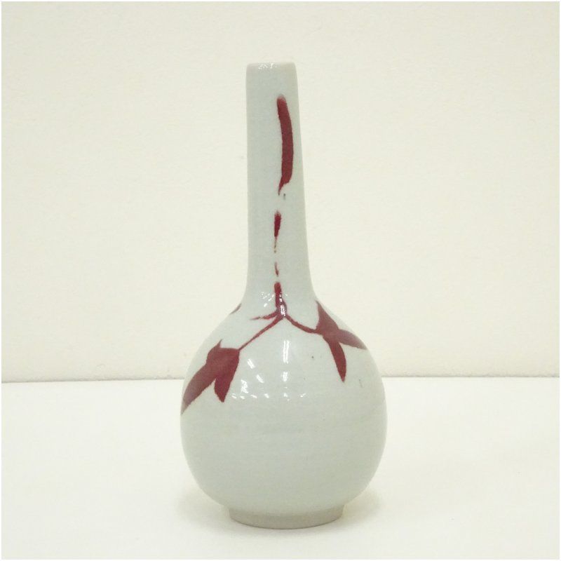 伊豆蔵寿郎の卓上小品、花器 九谷焼 伊豆蔵寿郎造 釉裏紅唐草文鶴首花入（共箱） 花入れ 茶道