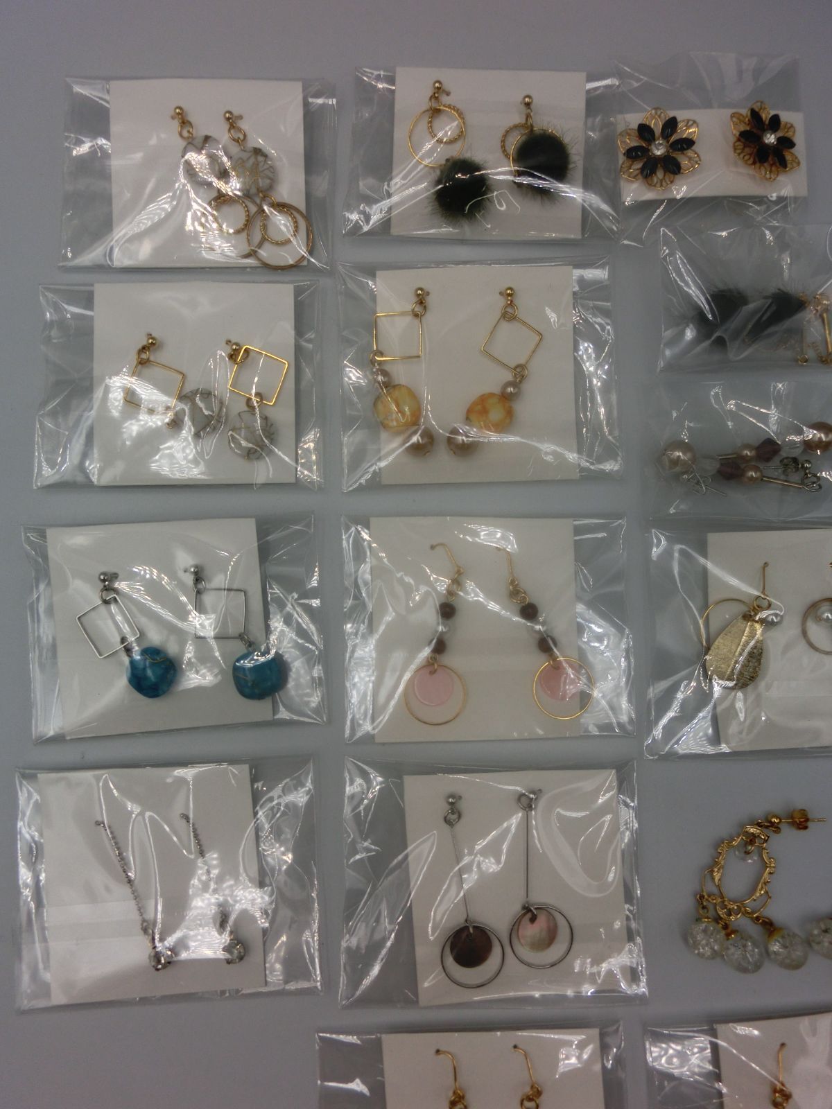 TAKA61-29】△未検品 『ピアス18組＋他アクセサリー2点 全20点セット