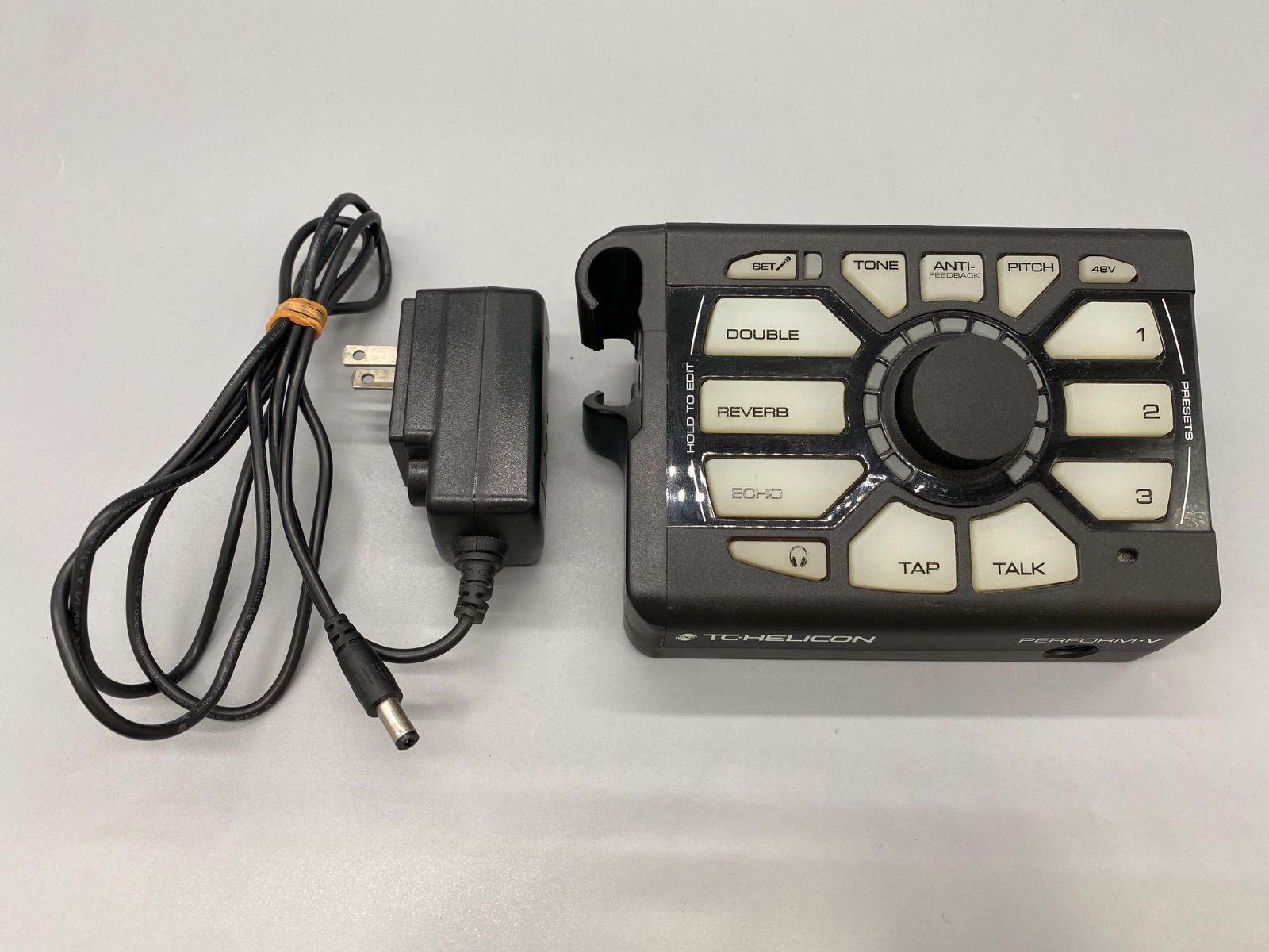 TC Helicon Perform-Vボーカルエフェクター