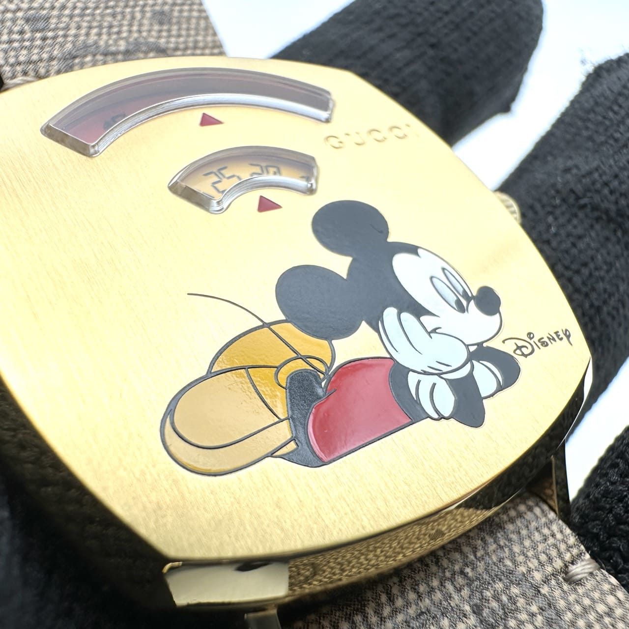 美品 GUCCI グッチ 腕時計 箱付 グリップ YA157420/157.4 クォーツ