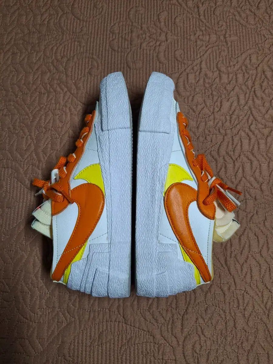 240 NIKE SACAI ロー スニーカー 1132 【公式通販】