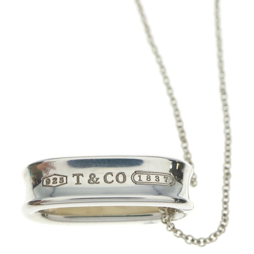 TIFFANY & Co. (ティファニー) 1837 オーバル ループ ペンダント