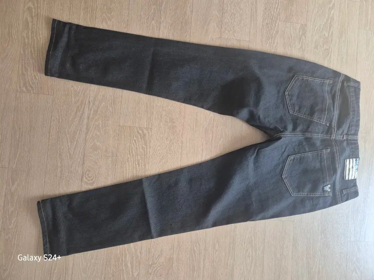 デニムズボン 未使用品