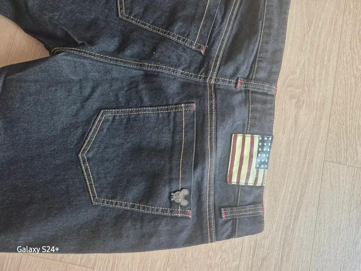 デニムズボン 未使用品