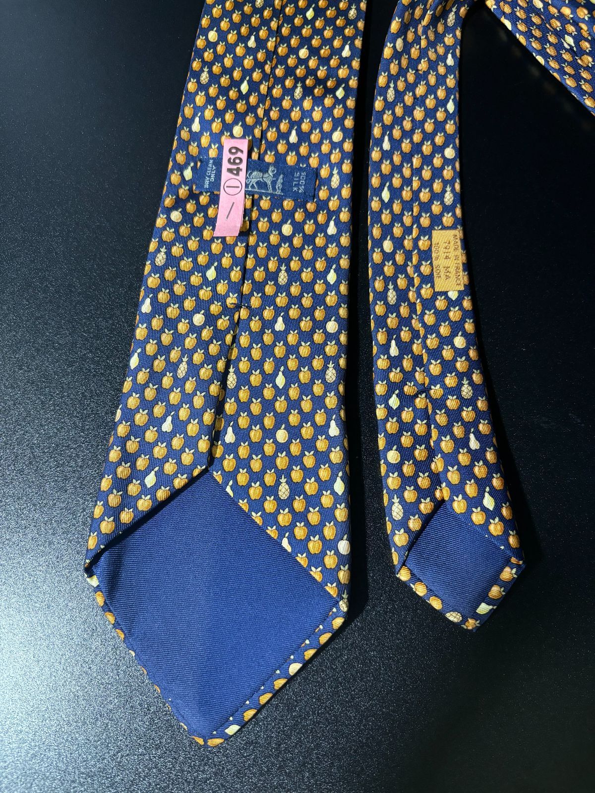 エルメス ストア ネクタイ 果物柄 B25121991 2025年最新】HERMES