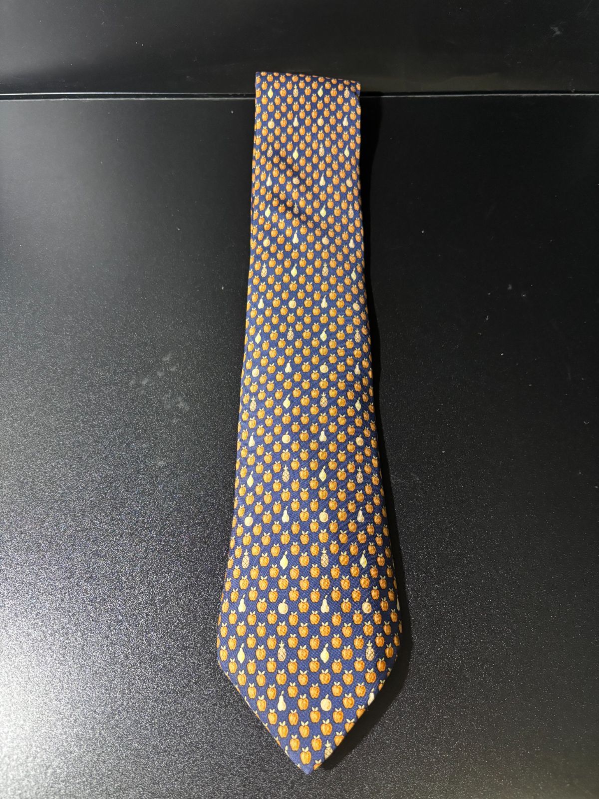 エルメス ストア ネクタイ 果物柄 B25121991 2025年最新】HERMES
