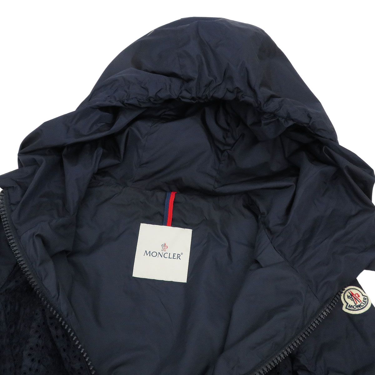 モンクレール FOUCHER カットワーク刺繍 ナイロンジャケット 349101 85