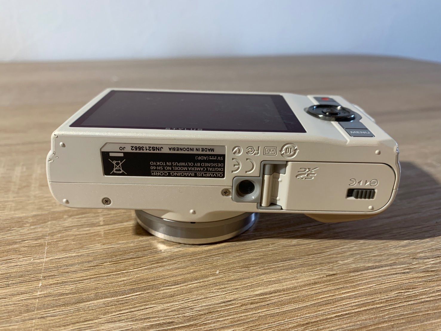 7204 OLYMPUS STYLUS SH-60 ホワイト デジカメ ジャンク品 - メルカリ