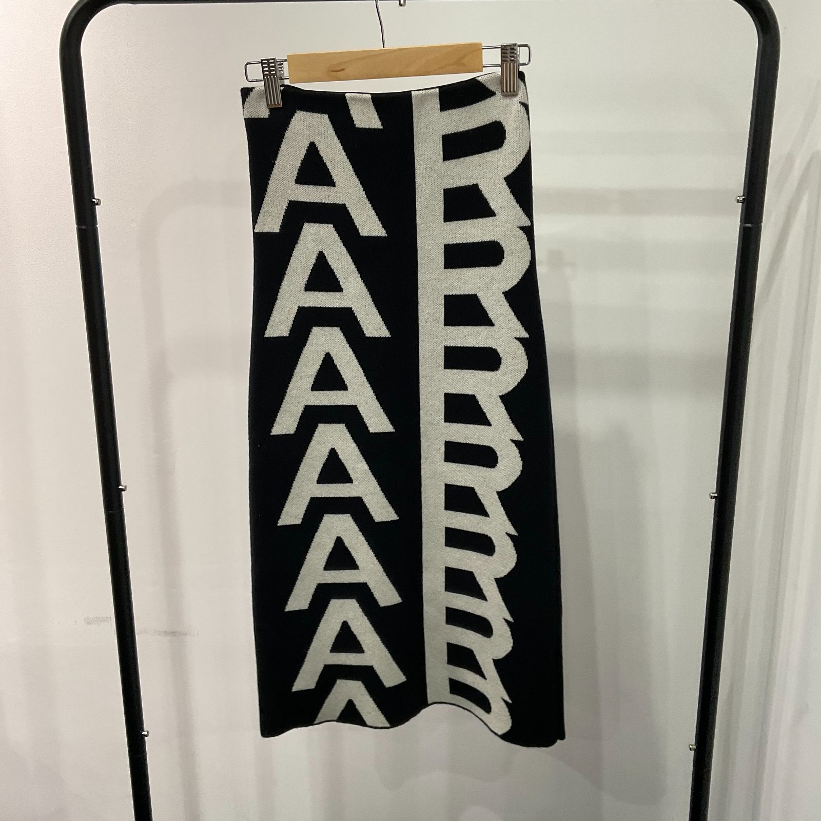 マークジェイコブス 　  レディース　スカート　黒 B25121930