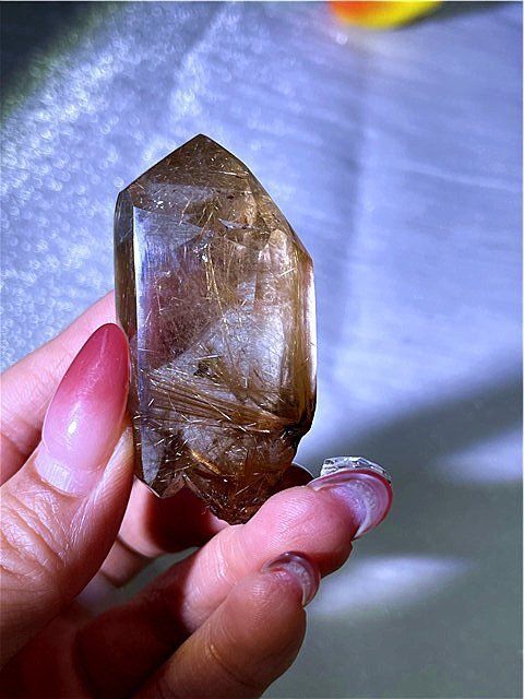 AAA級天然ゴールドルチルクォーツ原石YT7P3/84P18D - メルカリ