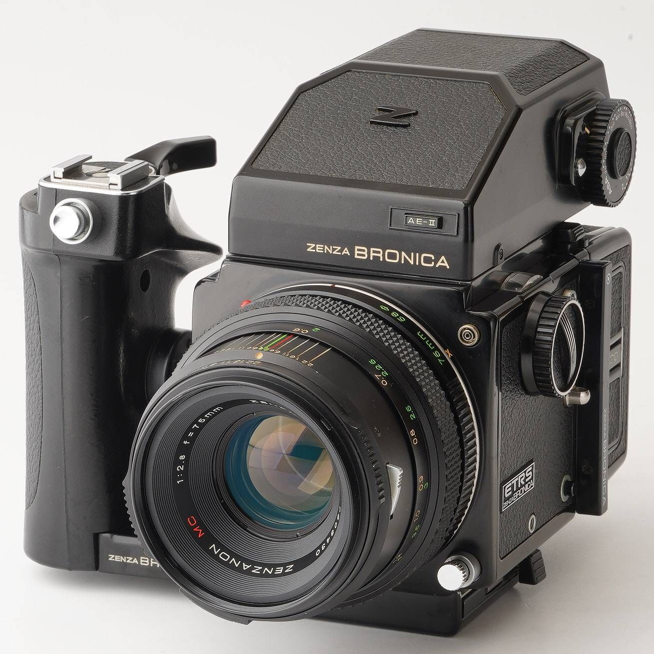 ★極美品★ゼンザブロニカ Zenza Bronica ETR AEファインダー ゼンザブロニカ Zenza Bronica ETR-S / AE-II プリズムファインダー