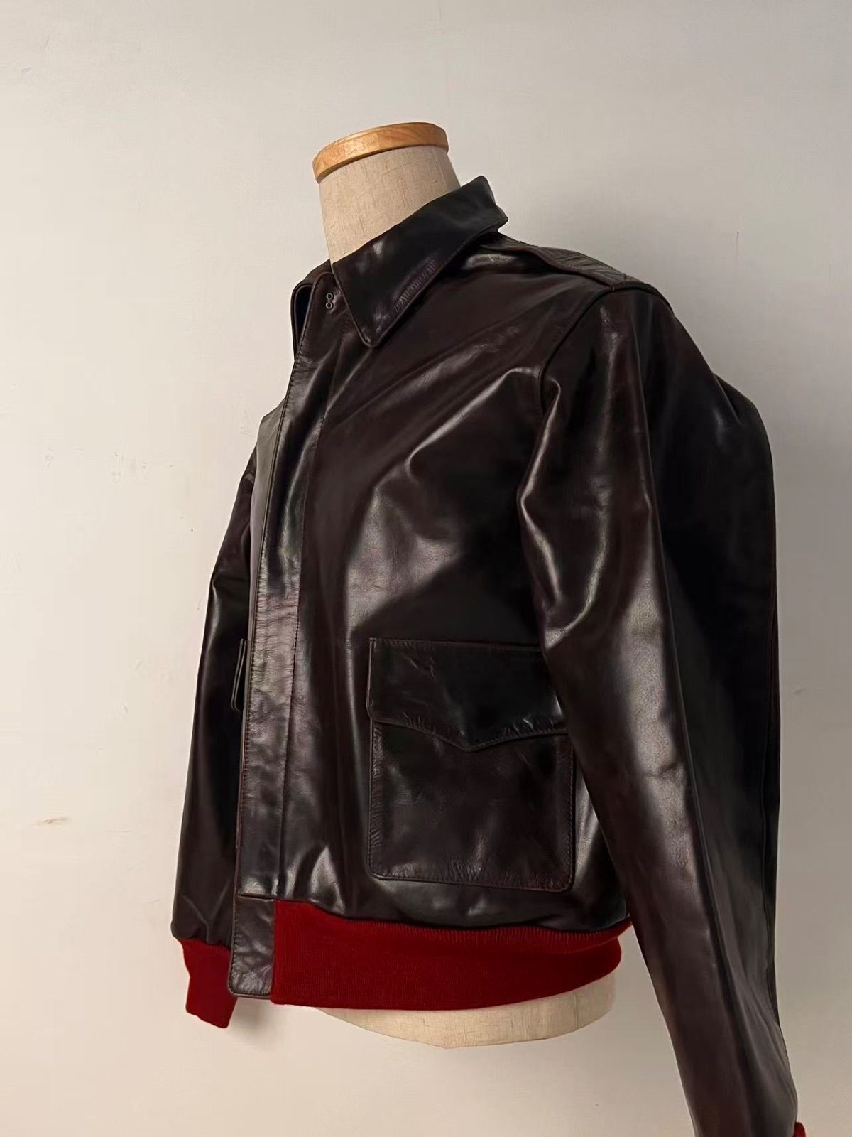 在庫処分　実名復刻　赤リブ　A−2 フライトジャケット　馬革 L（40） 実名復刻 赤リブ A−2 フライトジャケット 馬革 X L - メルカリ