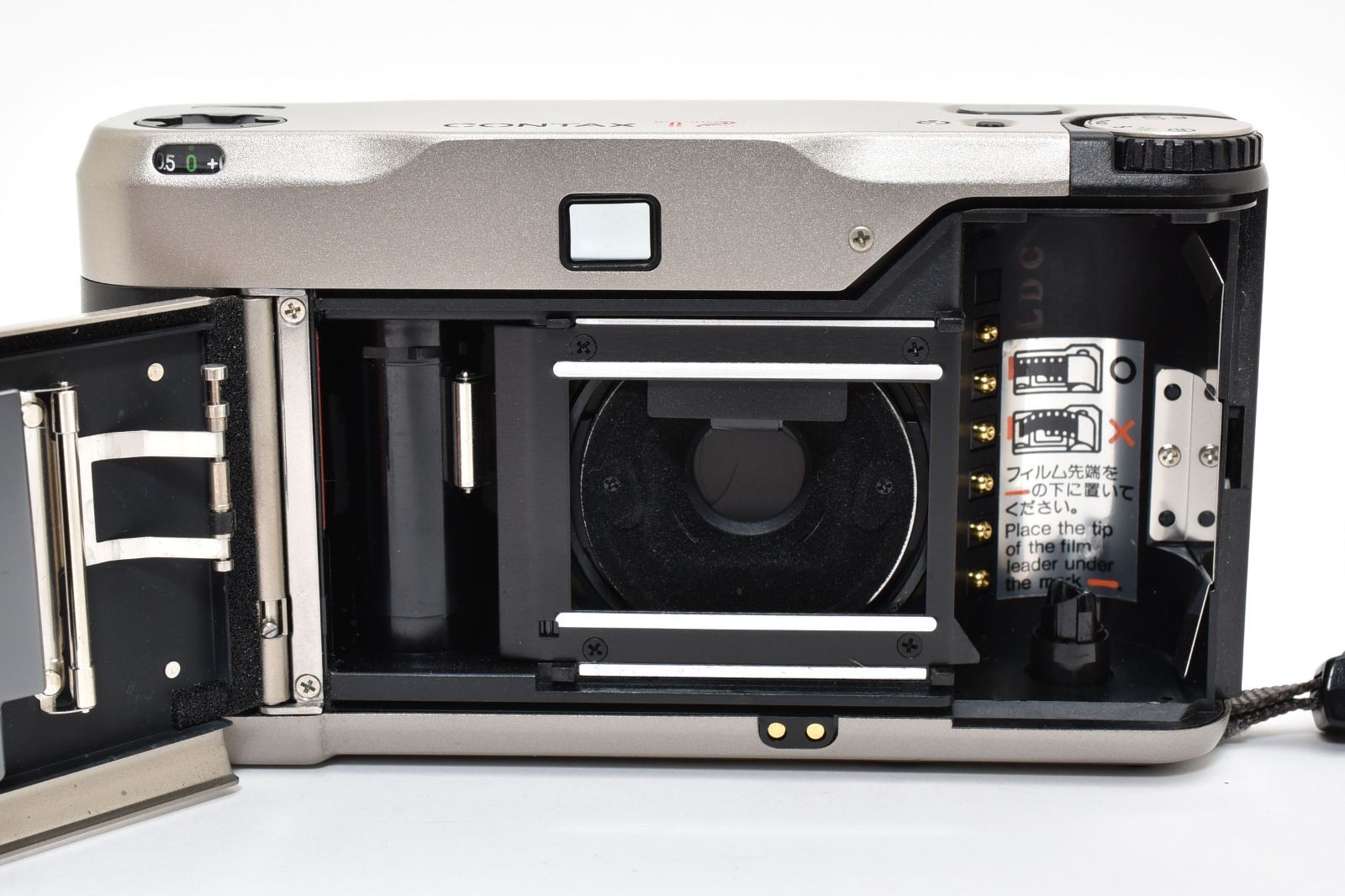 □ 特上美品 □ コンタックス CONTAX T2 チタンシルバー コンパクト