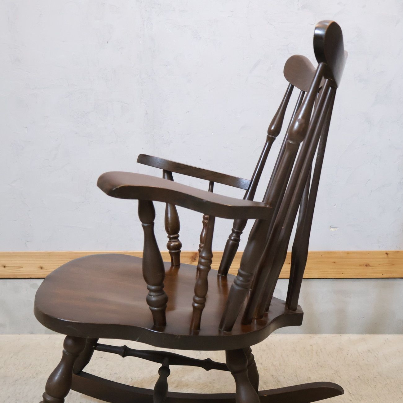 柏木工 ロッキングチェア 椅子 アンティーク 家具 かしわ KASHIWA 柏木工 ロッキングチェア 飛騨家具 アンティーク調 揺り椅子