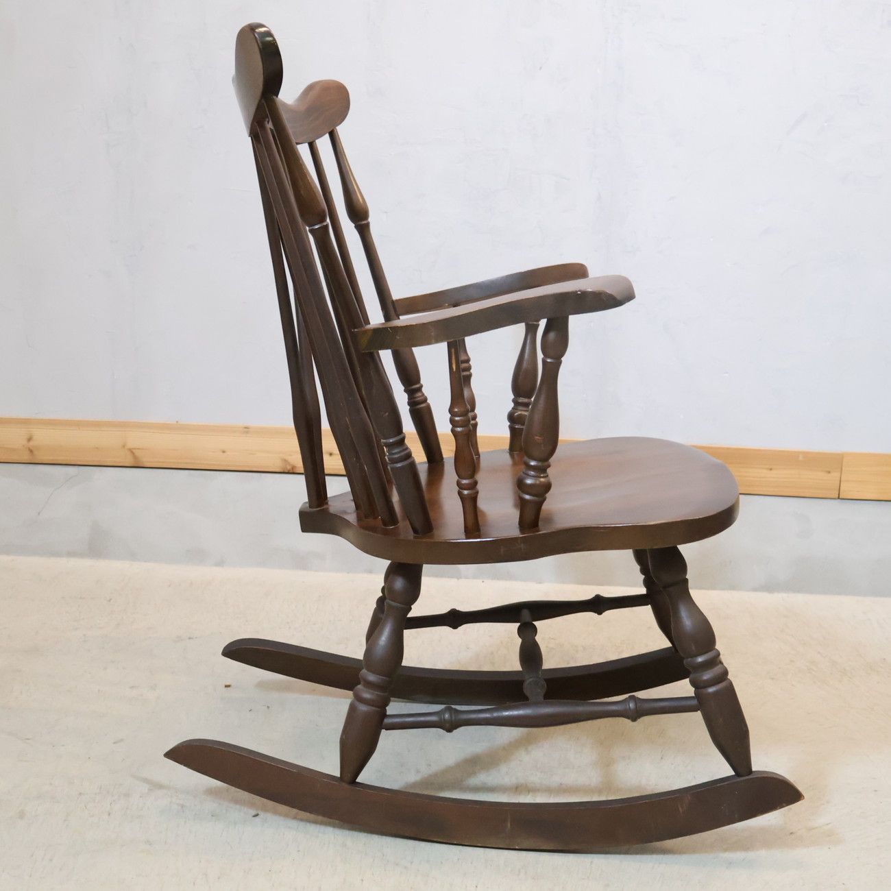 柏木工 ロッキングチェア 昭和レトロ ビンテージ 木製 無垢材 椅子 飛騨高山 飛騨高山の木工房 オークヴィレッジが新作の椅子 「Mori:toロッキング