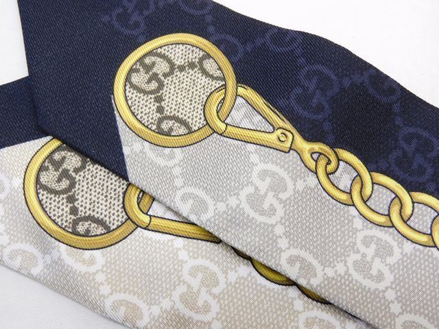 未使用 グッチ □ GG チェーン ホースビット プリント シルクツイル