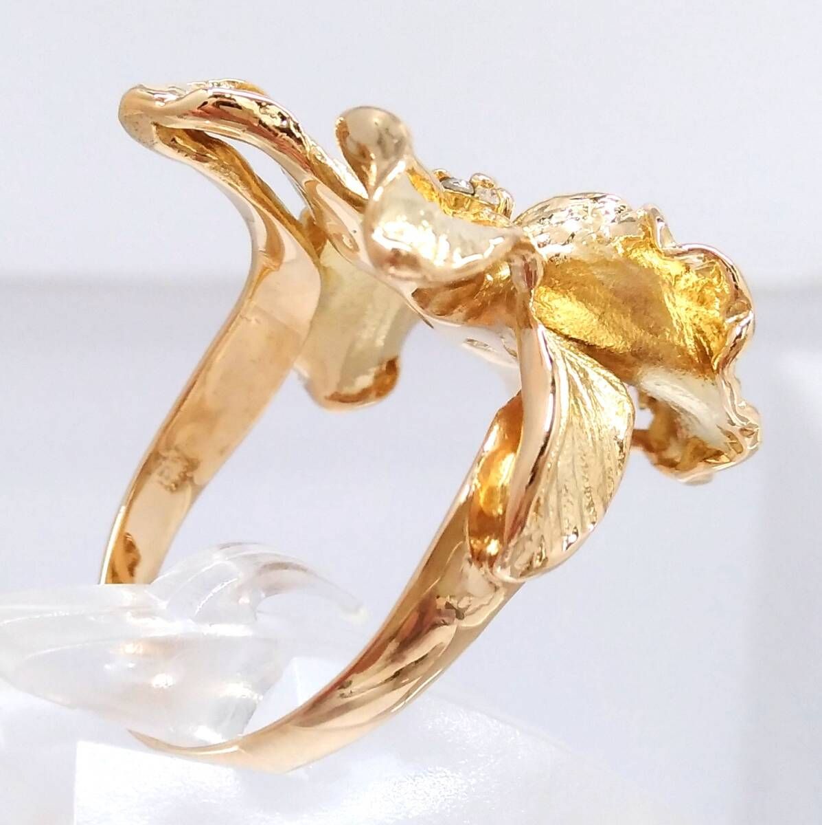 ゴールド 花形リング クリアストーン 新品仕上げ済】 K18 クリアストーン フラワーモチーフ デザインリング