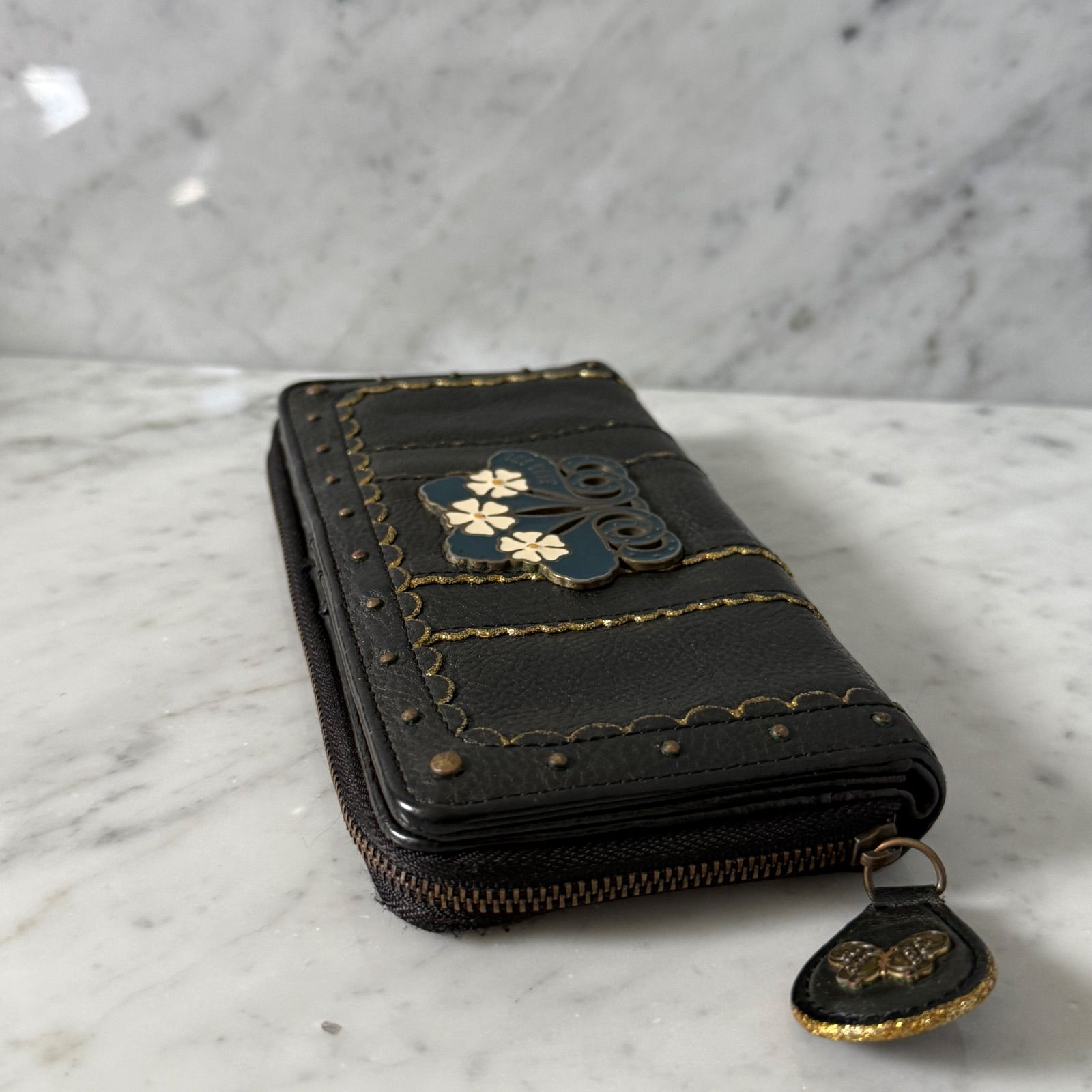 ANNA SUI アナスイ 長財布 ラウンドファスナー ブラック 黒 本革 