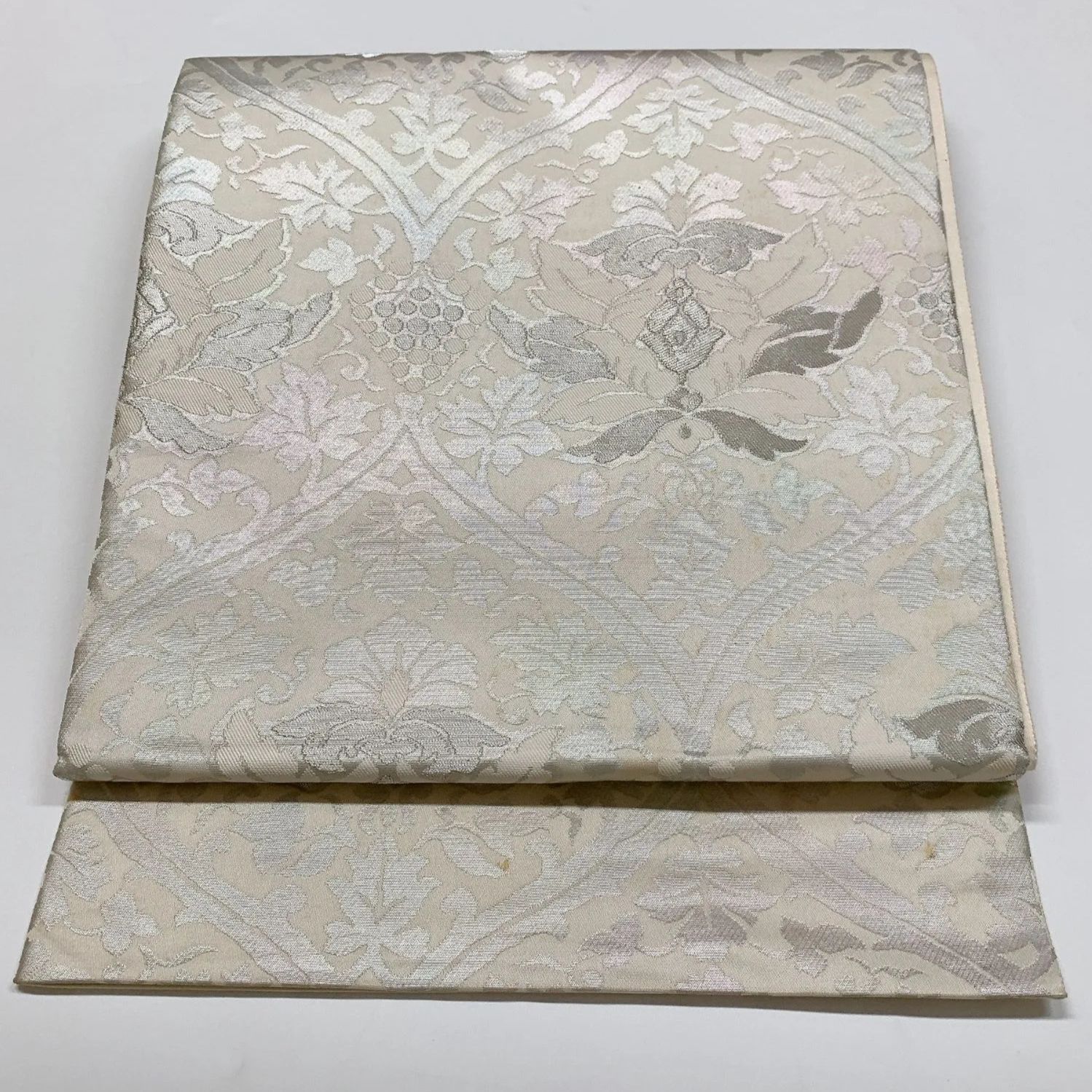 6307］袋帯 花唐草文様 銀糸 シルバー 六通 正絹 着物 フォーマル