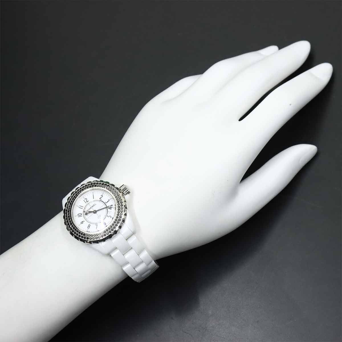 シャネル CHANEL J12 33mm H1630 レディース 腕時計 ブラックダイヤベゼル デイト ホワイト セラミック クォーツ ウォッチ 90302278 CHANEL J12 33mm H1630 レディース 腕時計 ブラックダイヤベゼル