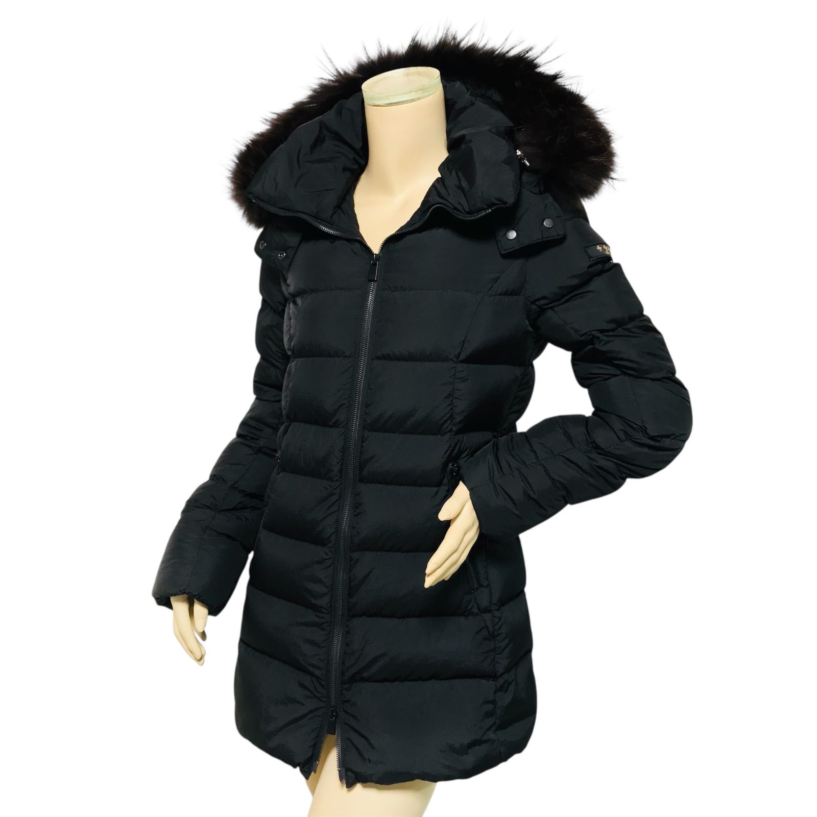 美品　タトラス　ダウンコート　セラミカ　黒　02(M) フード付き 美品☆TATRAS・タトラス・CERAMICA セラミカ レディース ブランド