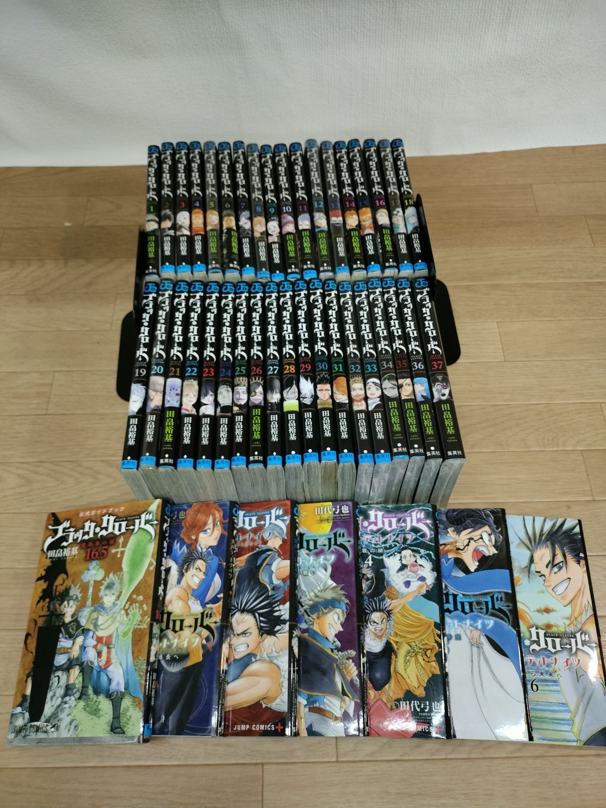 ブラッククローバー 全37巻+外伝等の関連本+ポストカード特典付き