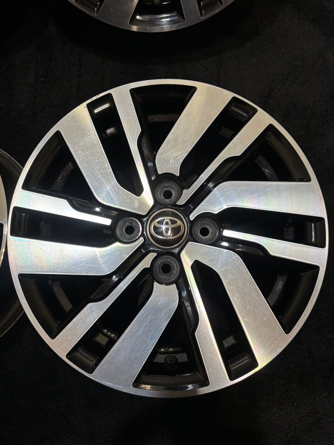 ◇中古トヨタ純正アルミホイール　5Jx14 +40 4/100 パッソ ◇中古トヨタ純正アルミホイール5Jx14 +40 4/100 パッソ