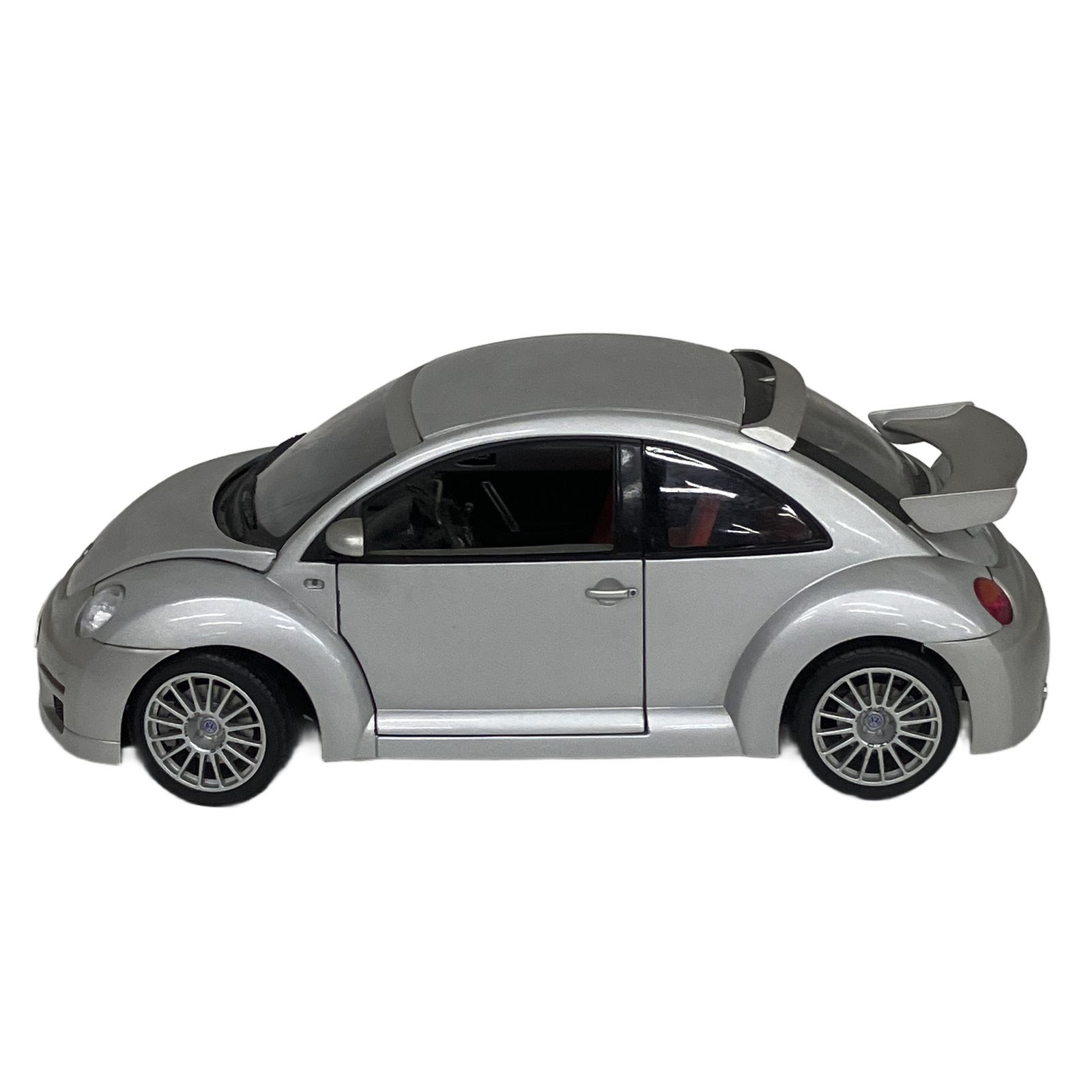 AUTOart 1/18 VW フォルクスワーゲン ニュービートル オートアート