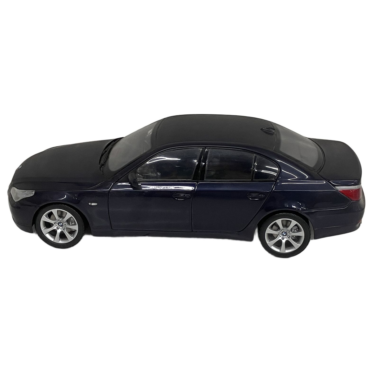 BMW 5Series ミニカー KYOSHO 1/18 BMW 5 Series 5シリーズ セダン 京商 ミニカー ジャンク