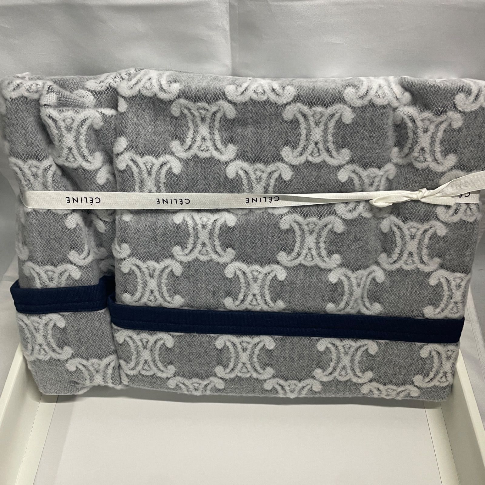 ◇ CELINE 綿ひざ掛け [ CL 0610 ] 140x70cm 綿100% 【保管品/箱日焼け