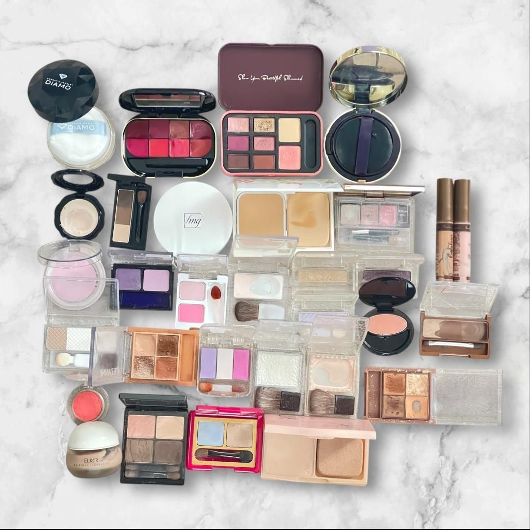 コスメ大量まとめ売り コスメ大量まとめ売り アイシャドウ チーク等 ジャンク品 - メルカリ