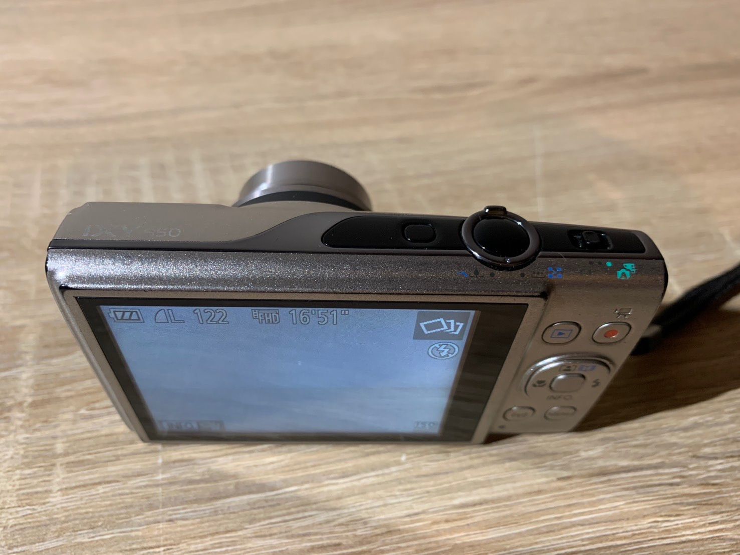  7214 Canon IXY 650 シルバー デジカメ 品 コンパクトデジタルカメラ デジタルカメラ