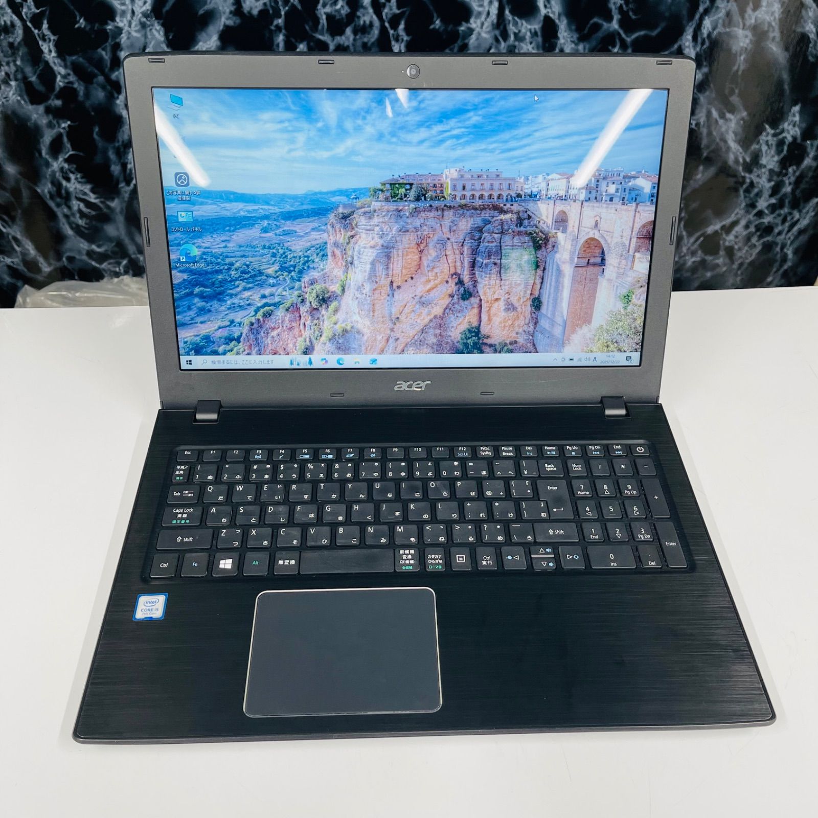 Acer Aspire E5-576 F54D/HF core i5 7200U◇8GB◇SSD500GB 7600