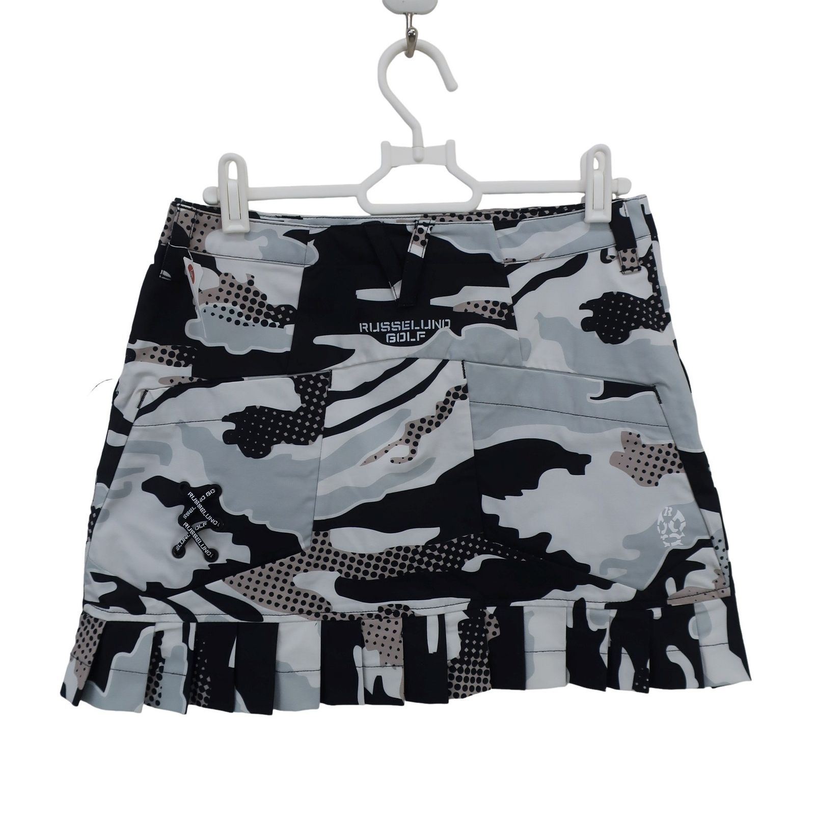 RUSSELUNO ラッセルノ セットアップ ポロシャツ スカート 1 カモ 美品】RUSSELUNO(ラッセルノ) スカート 白黒総柄 レディース 1 RGW