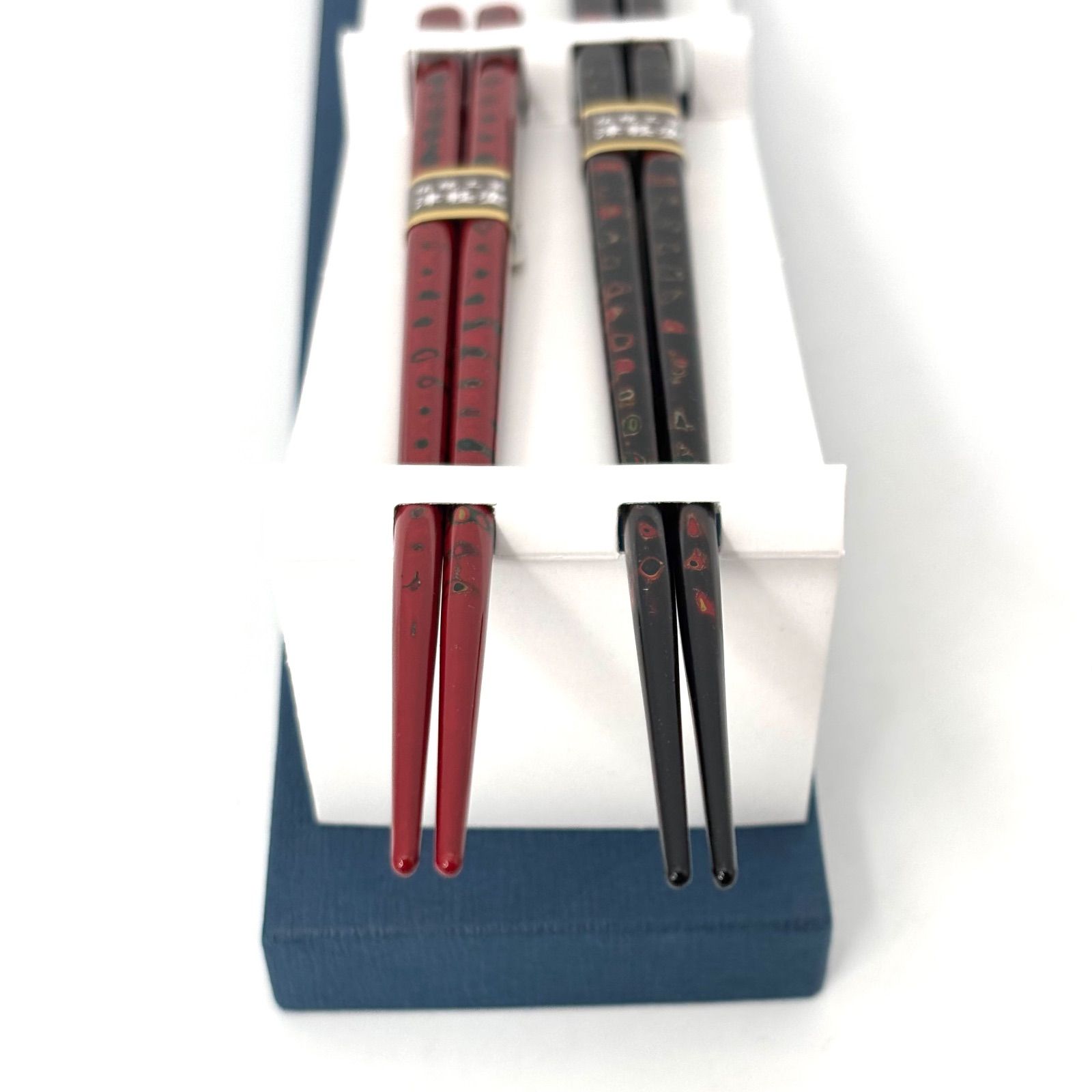 【津軽塗】唐塗(赤•緑)椀/箸 ペア/伝統工芸品 イシオカ工芸 津軽塗】唐塗(赤•緑)椀/箸 ペア/伝統工芸品 イシオカ工芸