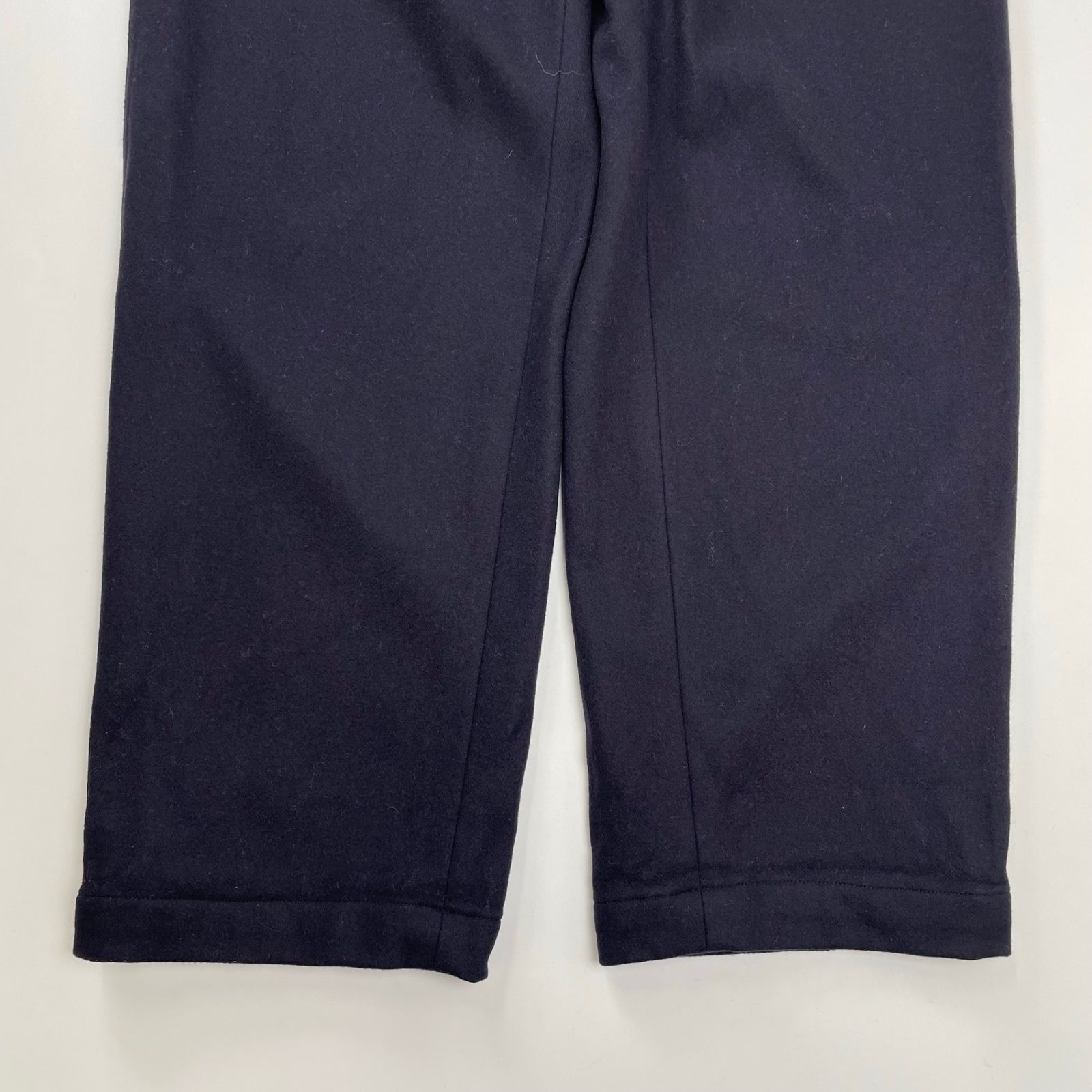 COMOLI コモリ / フェルトンベルテッドパンツ ネイビー 参考定価