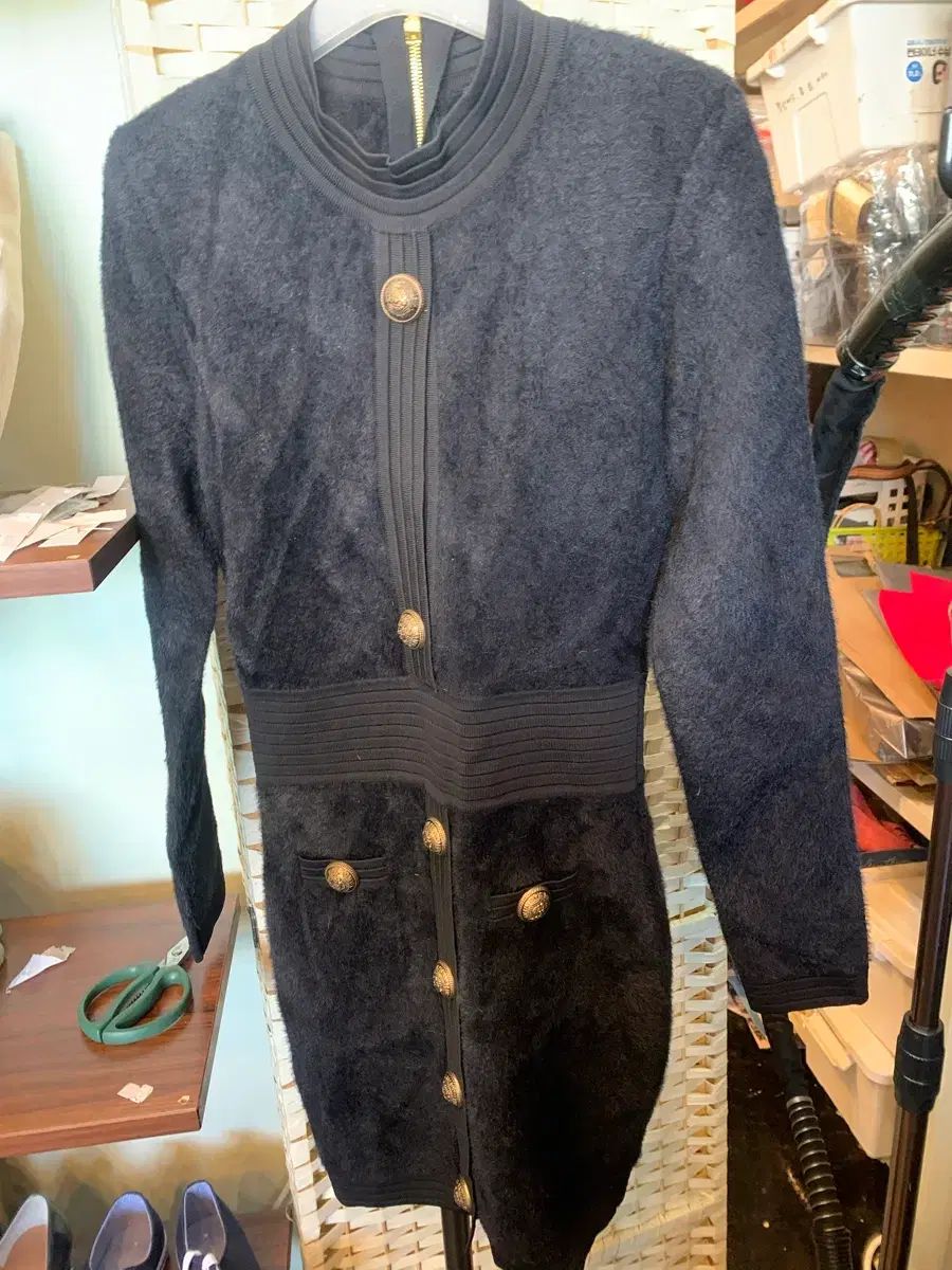 バルマン ブラック ゴールドボタン ニット ONE PIECE - メルカリ