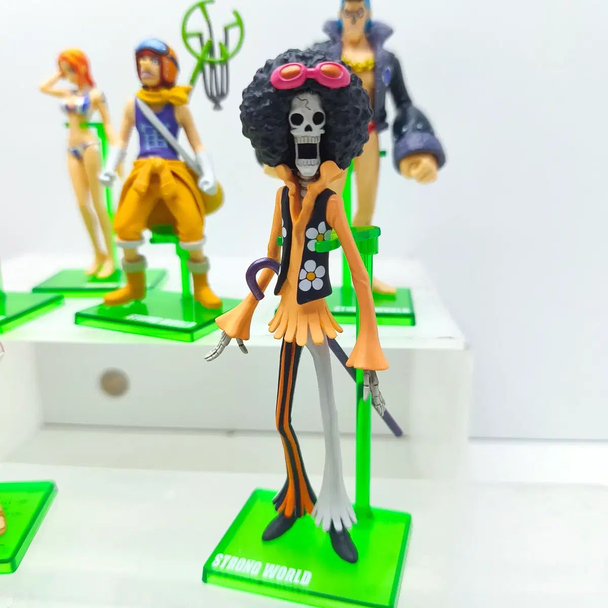 節約 開封 ONE PIECE ロケーションズ ストロング WORLD ノーマル6種+