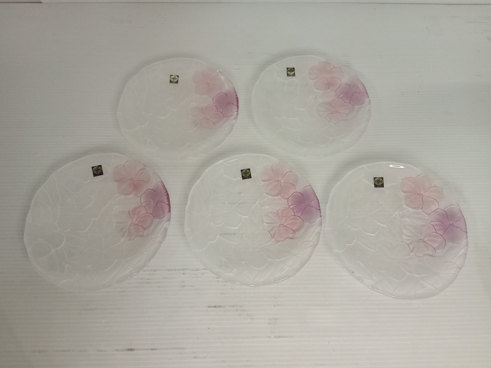 HOYAクリスタル 皿5枚 花柄【中古品】 - メルカリ