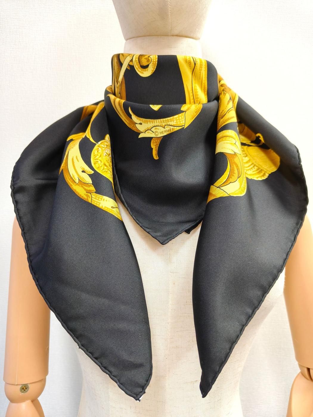 HERMES エルメス カレ90 LE MORS A LA CONETABLE シルク スカーフ