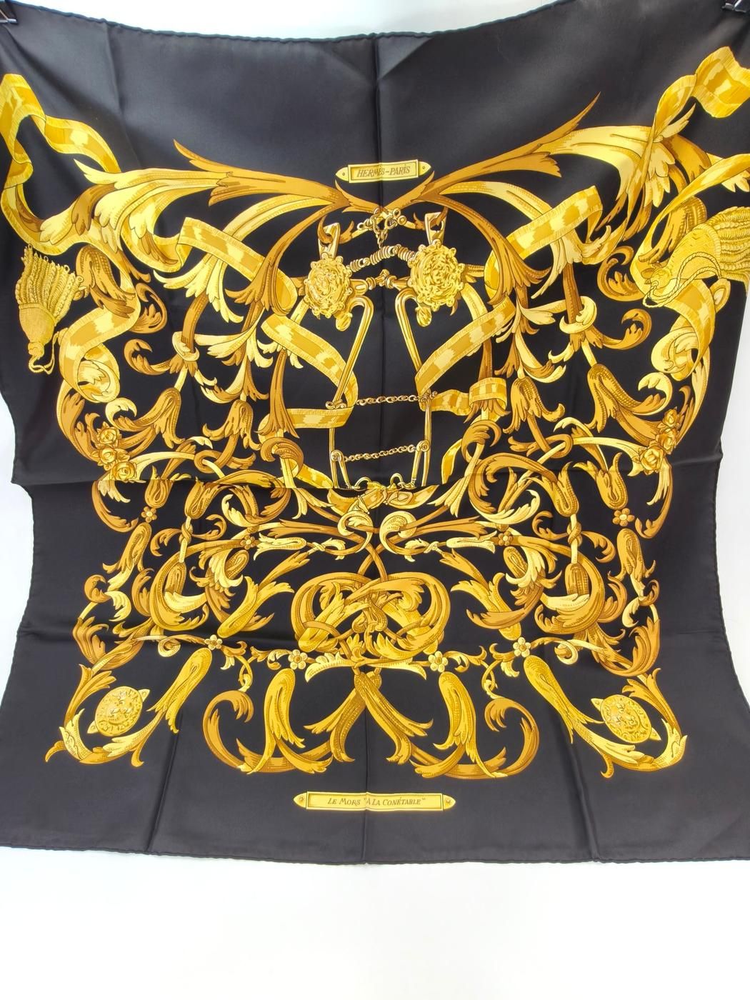 エルメスカレ90 シルクスカーフ【未使用→国内正規ソルドにて購入】ブラック 中古・古着通販】HERMES (エルメス) カレ90 シルクスカーフ ブラック